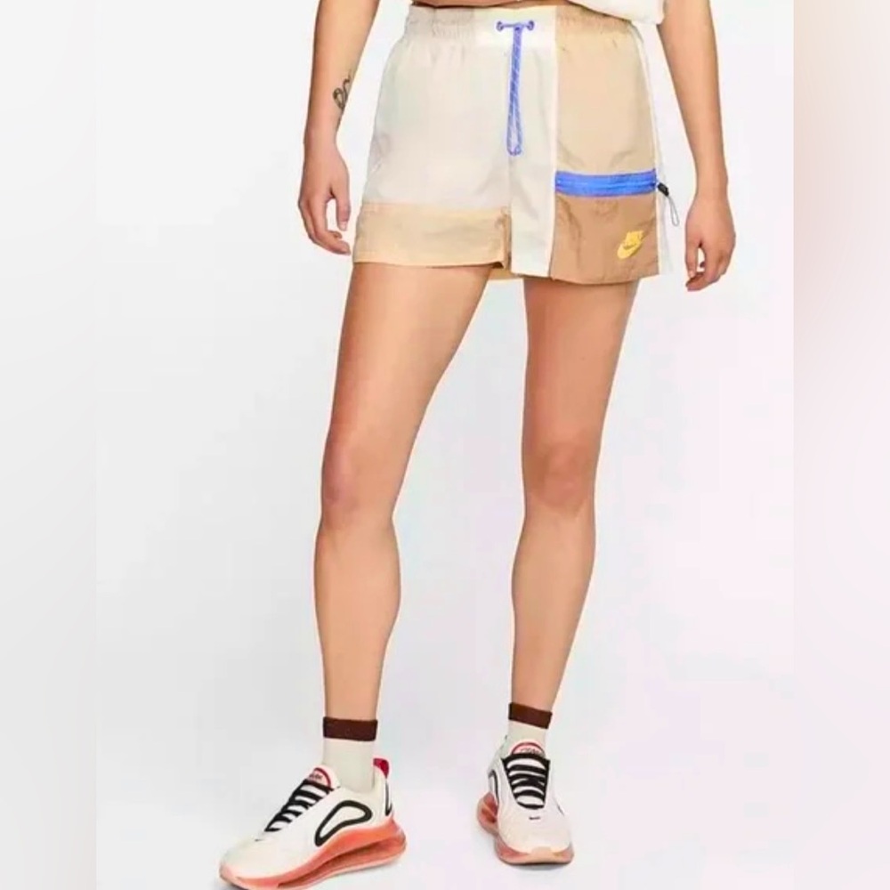 NIKE - Sportswear Icon Clash Shorts Cream CJ2285-110